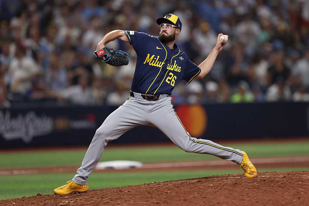 Brewers relief pitcher breaks postseason record — Altamonte Springs Sports news