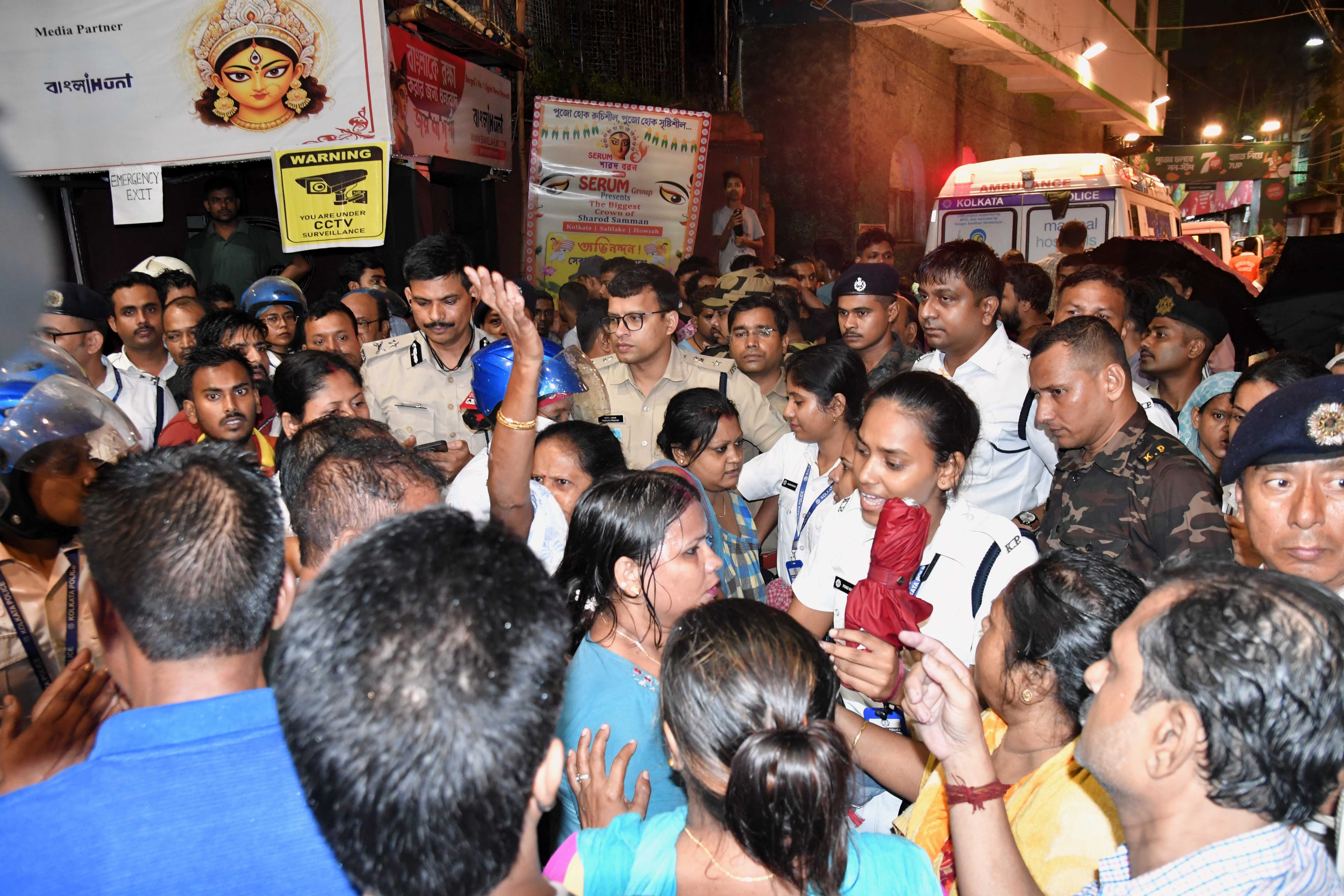 Stampede at Hindu festival in India kills 19 — WESH 2 Orlando, Altamonte Springs Arts news