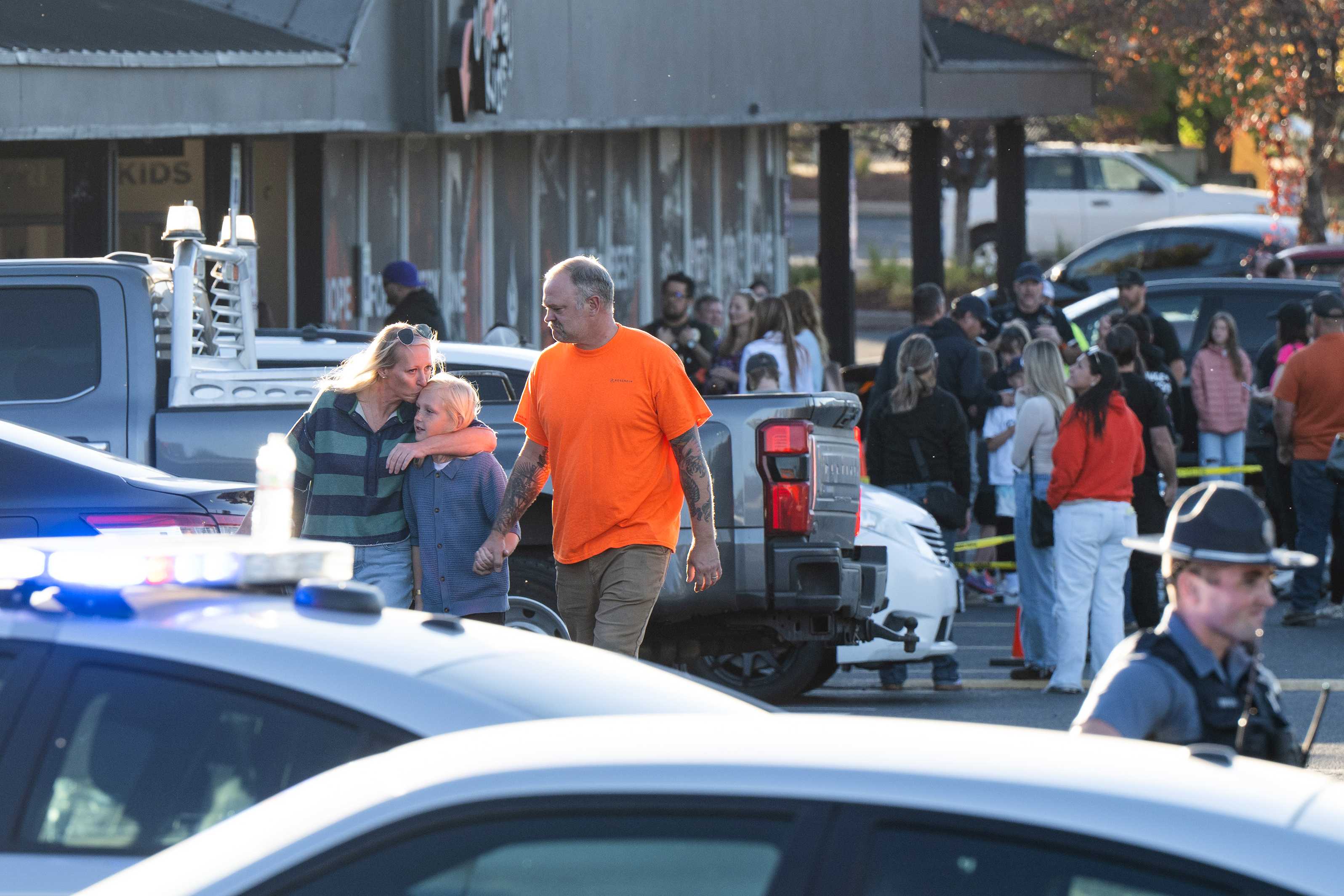 Police: Teen shooter kills 4 at Oregon elementary school before being fatally shot by a witness — WESH 2 Orlando, Altamonte Springs Schools news