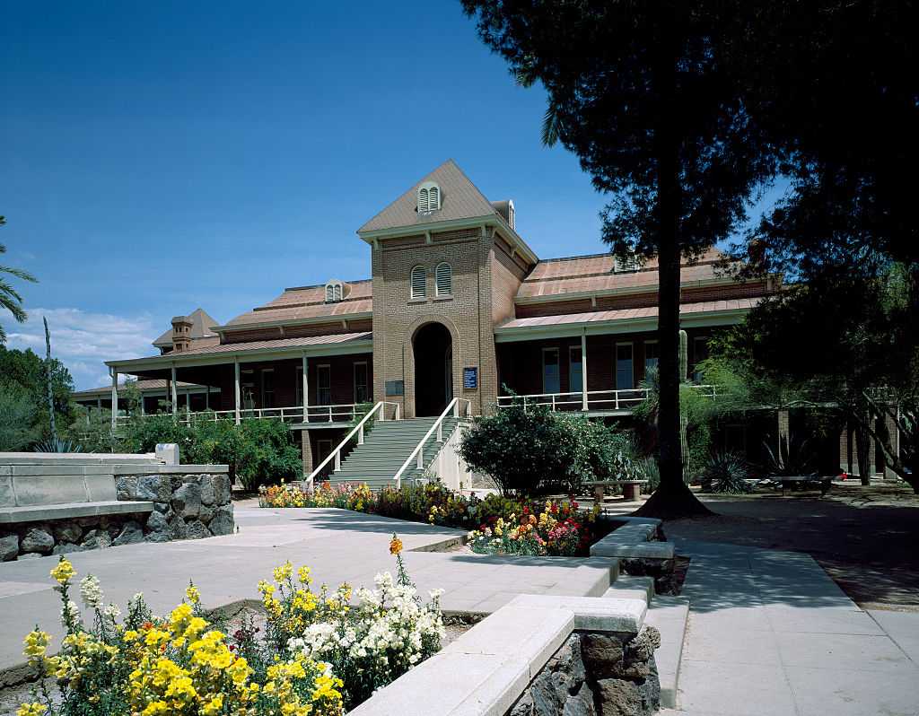 Fraternity suspended at University of Arizona after female student reported assault by 2 men — WESH 2 Orlando, Altamonte Springs Schools news
