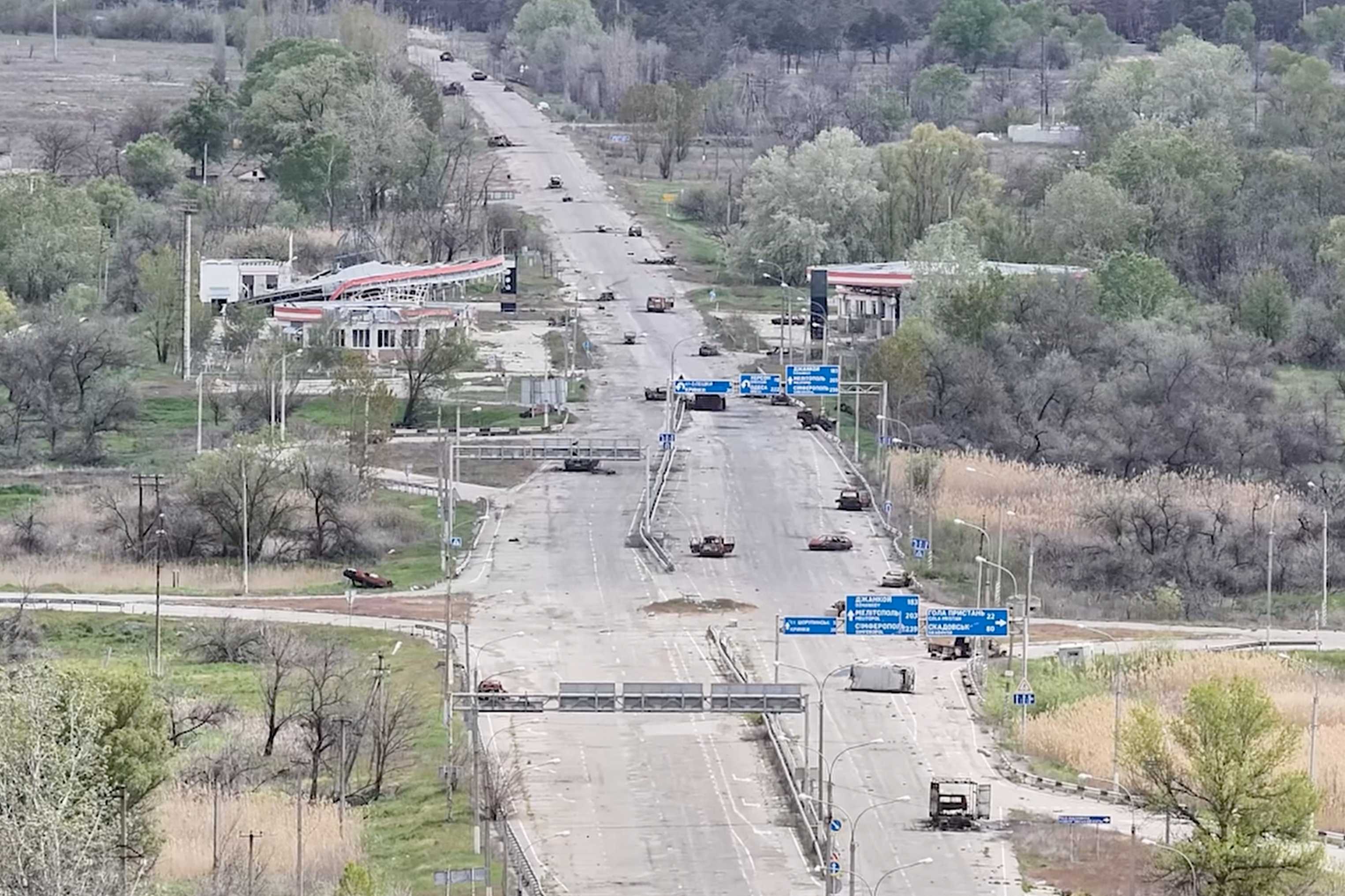 'Road of death': Civilians risk their lives along mined roads to escape Russian-held city — WESH 2 Orlando, Altamonte Springs Community news